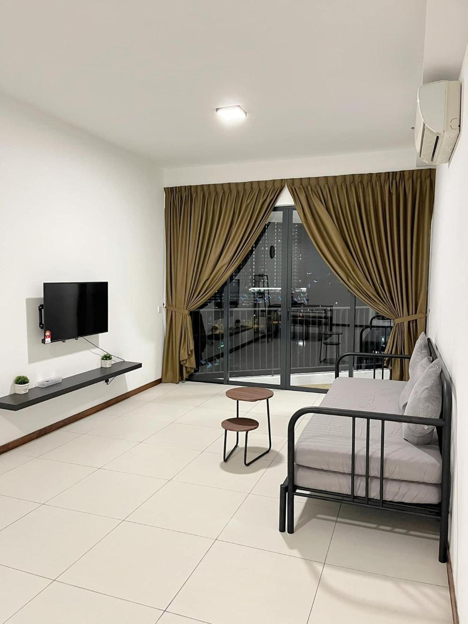The Landmark Comfort Relax Spacious Sea View By Iz Tanjung Tokong Esterno foto